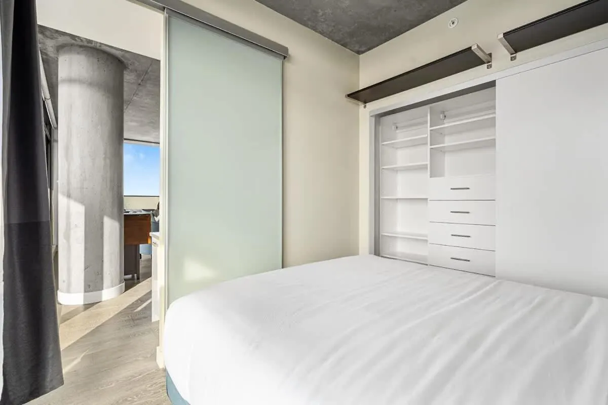 卡加利Executive Sky Lux - 2 Bd 2Ba Views Pool Patio & Gym别墅 卡加利