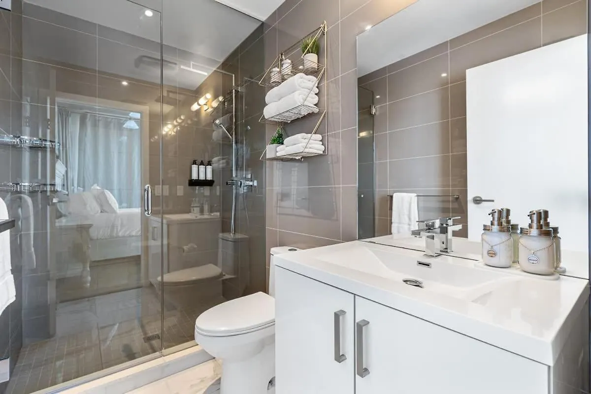卡加利Executive Sky Lux - 2 Bd 2Ba Views Pool Patio & Gym别墅 度假居