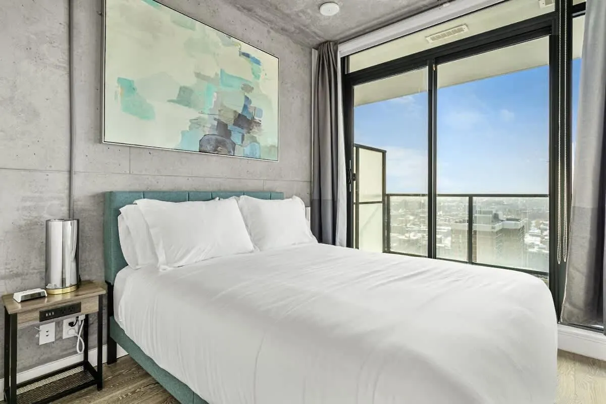 卡加利Executive Sky Lux - 2 Bd 2Ba Views Pool Patio & Gym别墅 加拿大