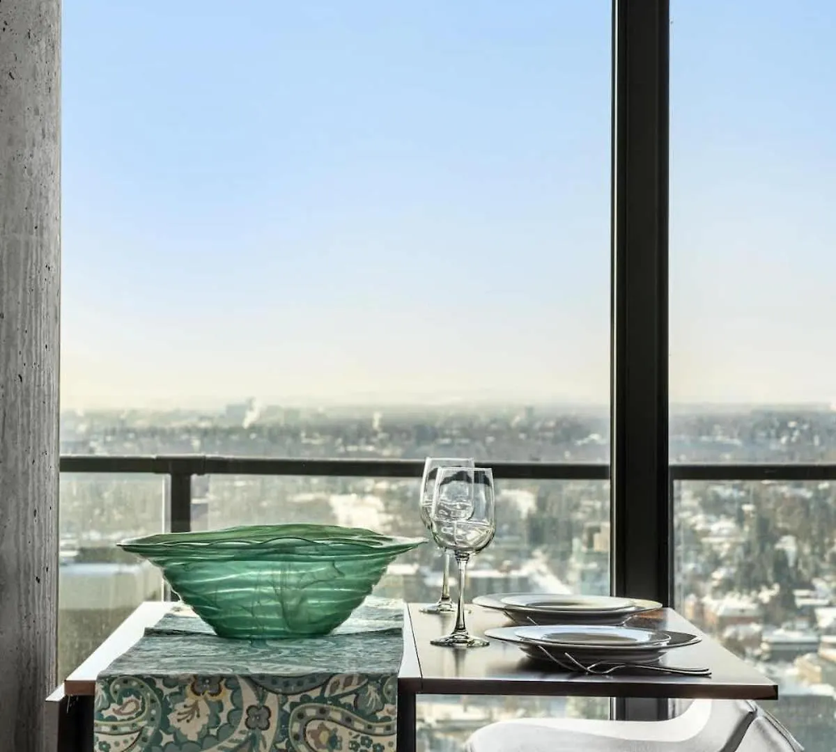 卡加利Executive Sky Lux - 2 Bd 2Ba Views Pool Patio & Gym别墅